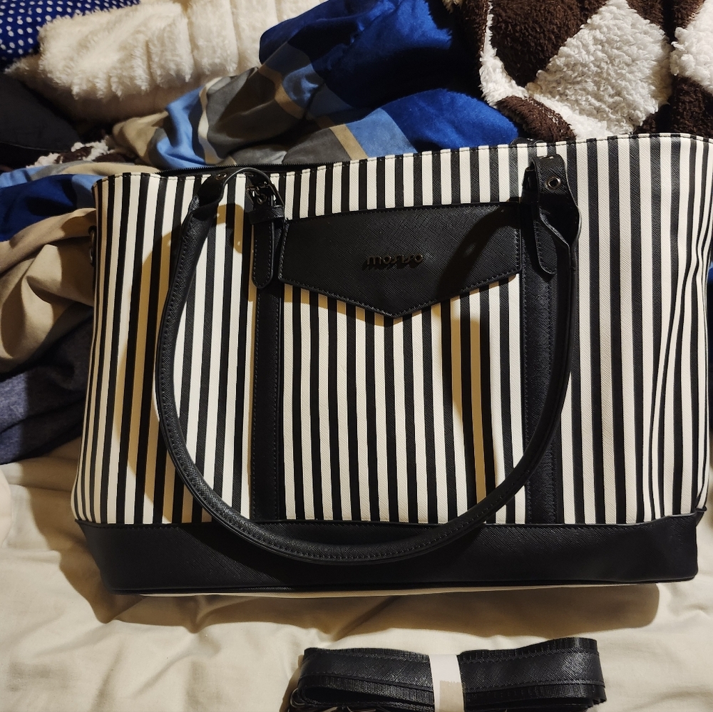 Tote - Picture 2 of 6